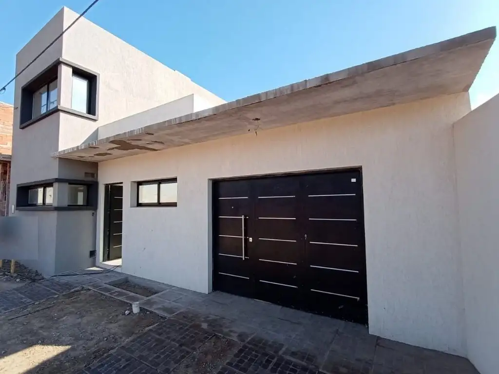 CASA EN VENTA NUEVO SALTO A ESTRENAR APTO CREDITO