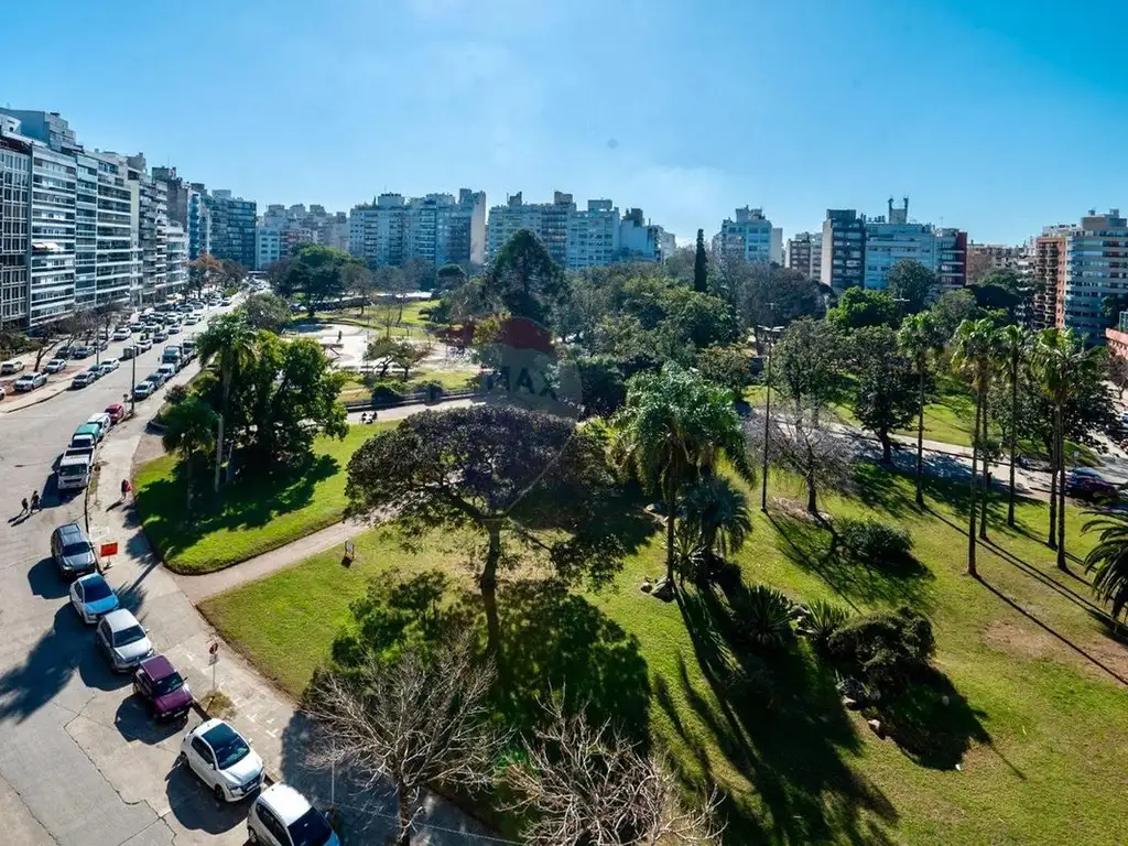 VENTA Apartamento Villa Biarritz 3 dorm y serv gje