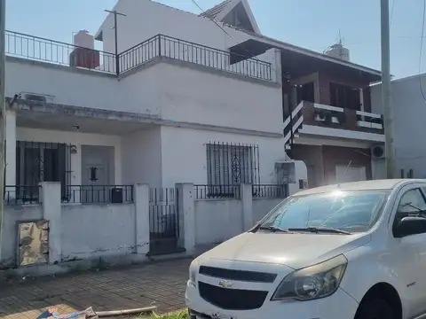 Casa a pasos de Av. Mitre, Ezpeleta