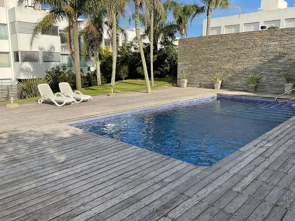 Alquiler Montoya, 2 suites y media, piscina mucama