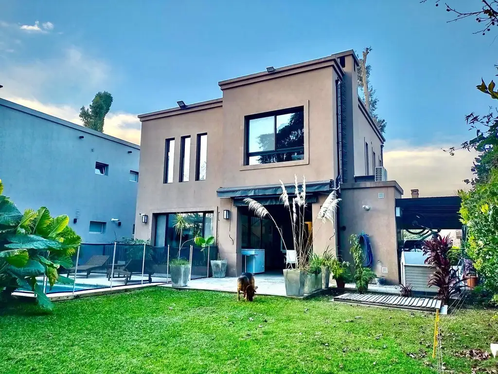 Casa en venta en Los Ángeles Village - Ing Maschwitz APTO CREDITO