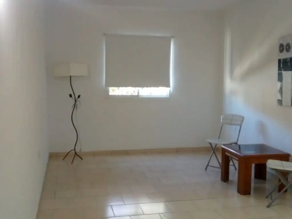 DEPARTAMENTO MONOAMBIENTE EN HURLINGHAM, VILLA TESEI (2724)