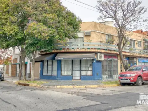 Local  a la calle en zona comercial - Martínez