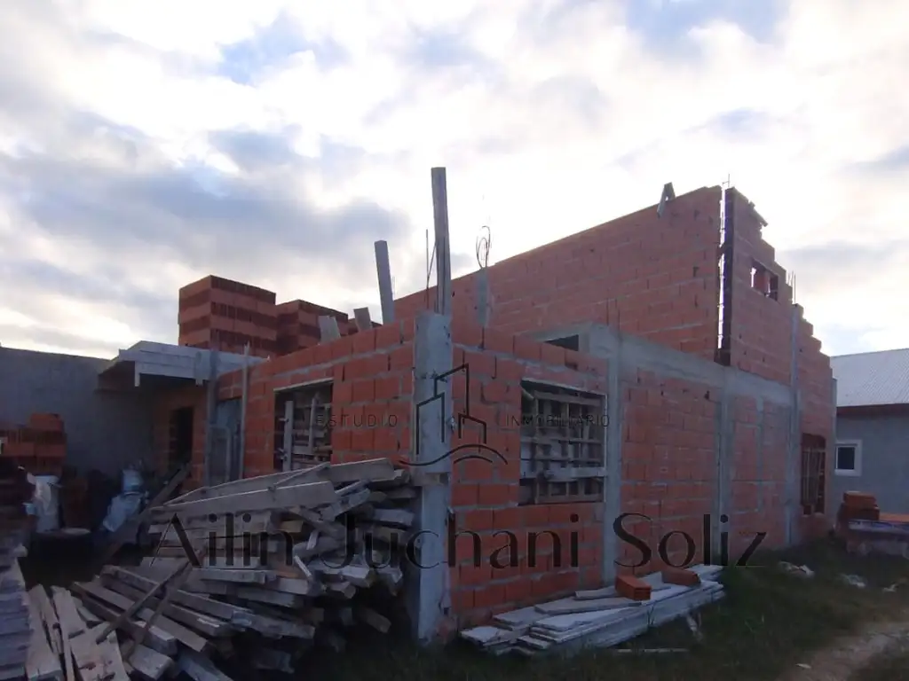 OPORTUNIDAD - HERMOSO DUPLEX EN CONSTRUCCION