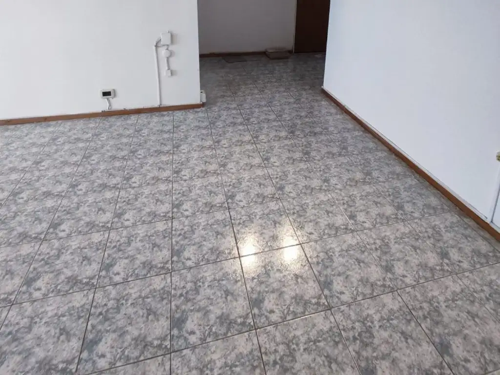 Departamento Alquiler 4 ambientes 40 años, 100m2, Frente, 63 E/ 7 Y 8