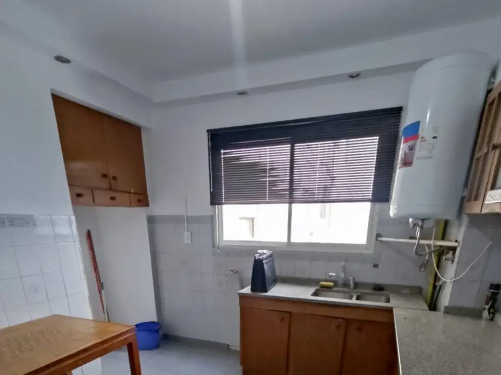 Departamento Alquiler 4 ambientes 40 años, 100m2, Frente, 63 E/ 7 Y 8