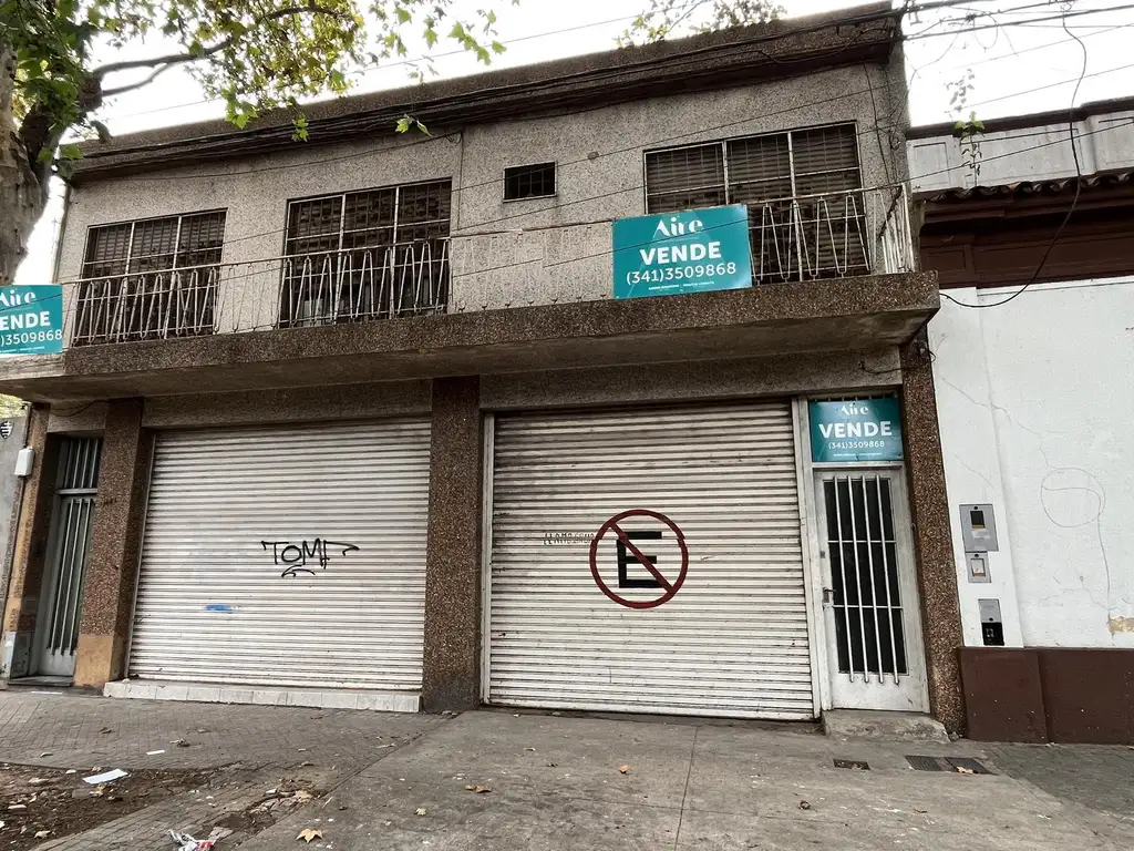 Local  con casa en planta alta de 2 dormitorios y galpon en Arroyito apto construccion