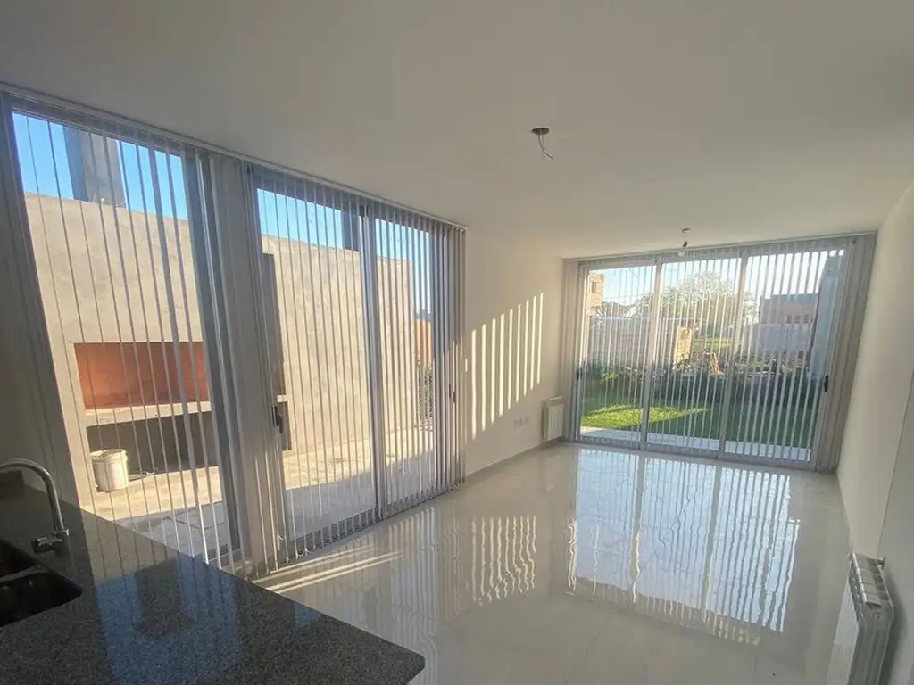 Duplex en venta - La Plata