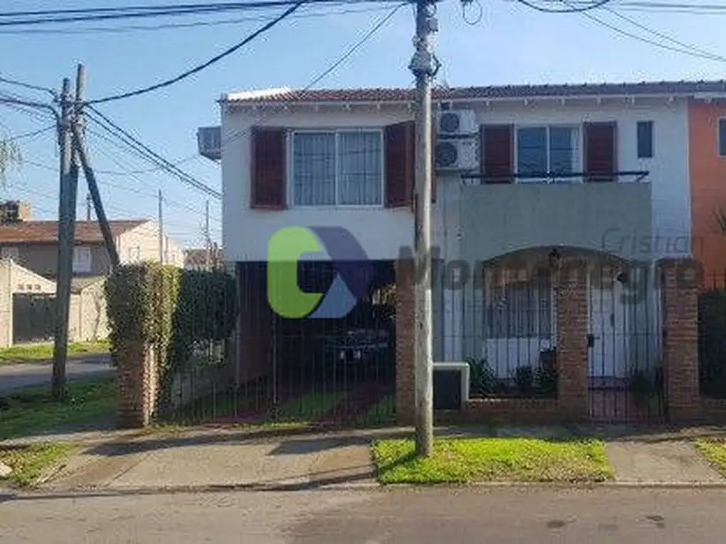 HERMOSO DUPLEX EN VENTA BERAZATEGUI