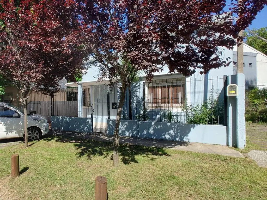 CASAS EN ALQUILER CITY BELL LA PLATA 2/3 DORMIS