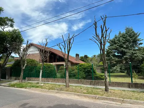 Casa - Alquiler - Argentina, Berazategui