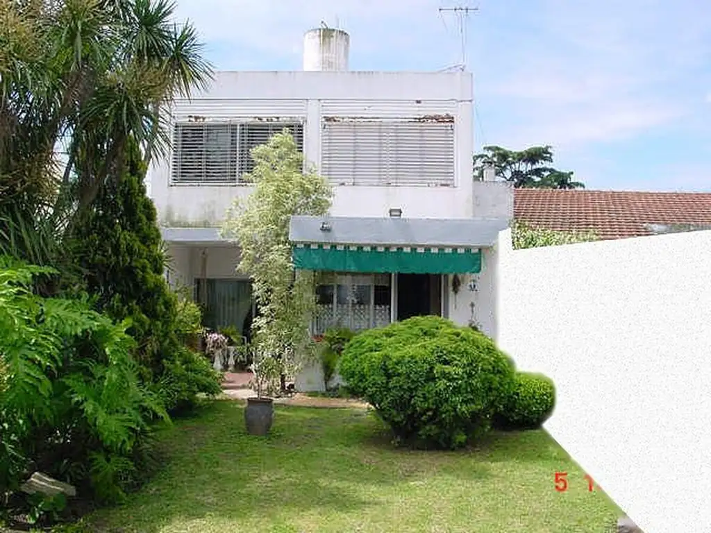 CASA VENTA 3 DORMITORIOS VILLA BALLESTER