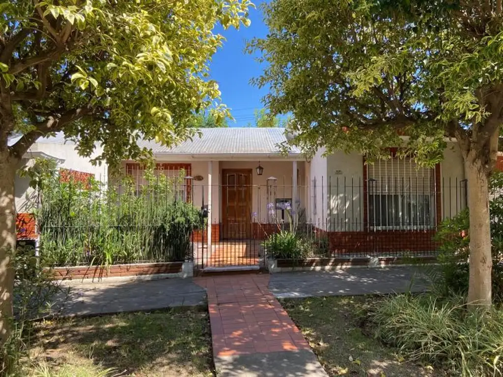 CASA EN VENTA EN EL CRUCE DE FLORENCIO VARELA