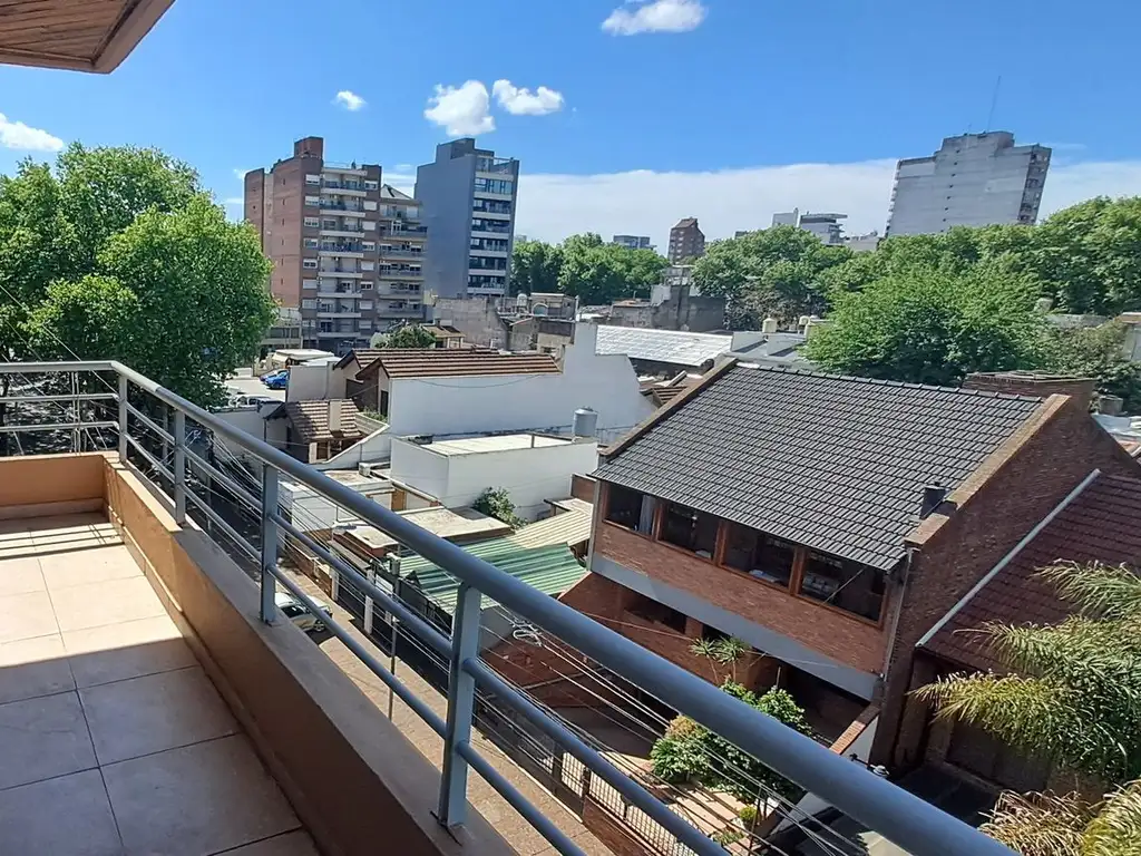 DEPARTAMENTO 3 AMBIENTES BALCON APTO PROFESIONAL