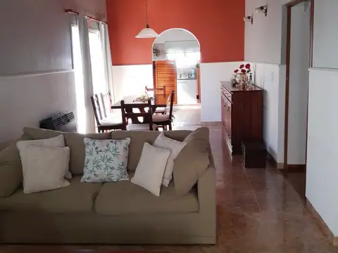 Casa en Venta en La Plata - 3 ambientes