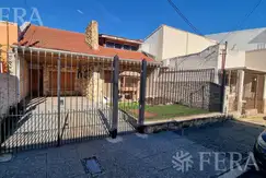 Venta casa para dos familias en Villa Dominico (31959)