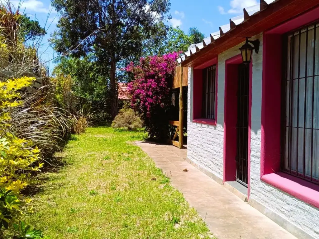 Casa en venta de 2 dormitorios c/ cochera en La Paloma