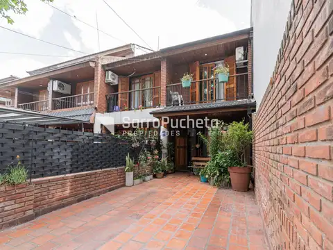 Venta dúplex 3 ambientes con cochera y patio en Haedo.