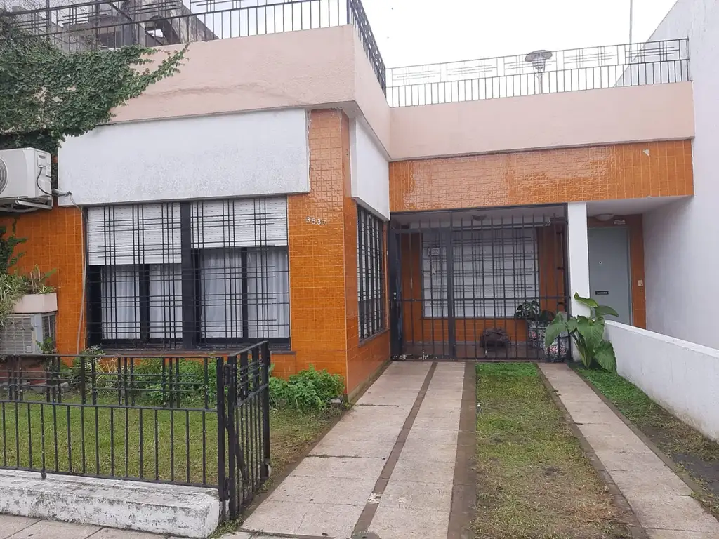 VENTA PH 3 AMBIENTES CON ENTRADA AUTO-LAVADERO Y CUARTO DE GUARDADO