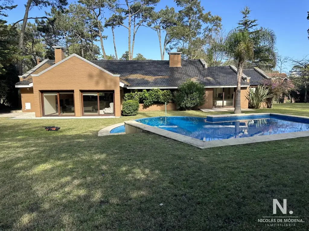 SAN RAFAEL , CASA PARA 10 PERSONAS 4 DORMITORIOS PISCINA