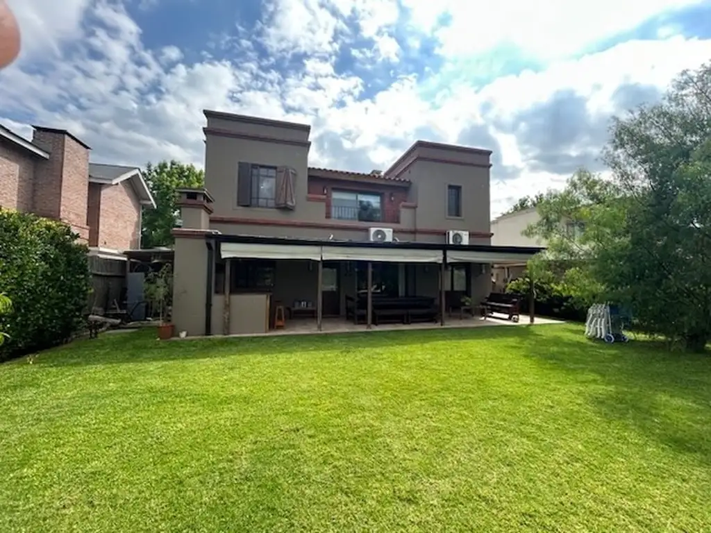 Casa  en Venta en Santa Barbara, Tigre, G.B.A. Zona Norte