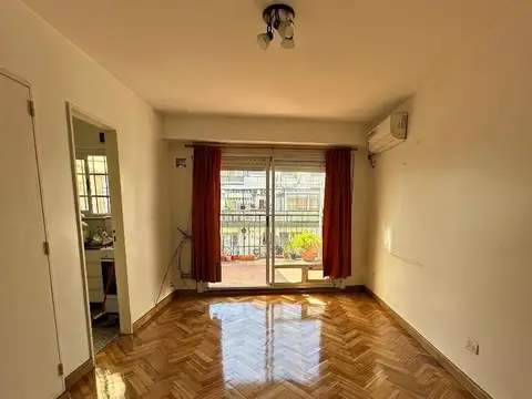 3 ambientes amplio con balcón terraza