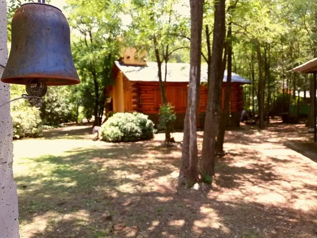 Casa con lote amplio y piscina. Valle de Anisacate