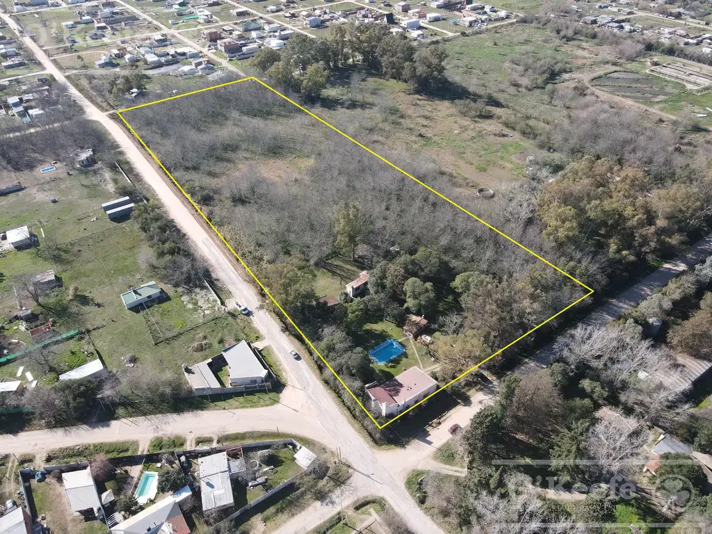 Casaquinta en venta en San Vicente de 2.4 has.  A 1000 mts de La Laguna