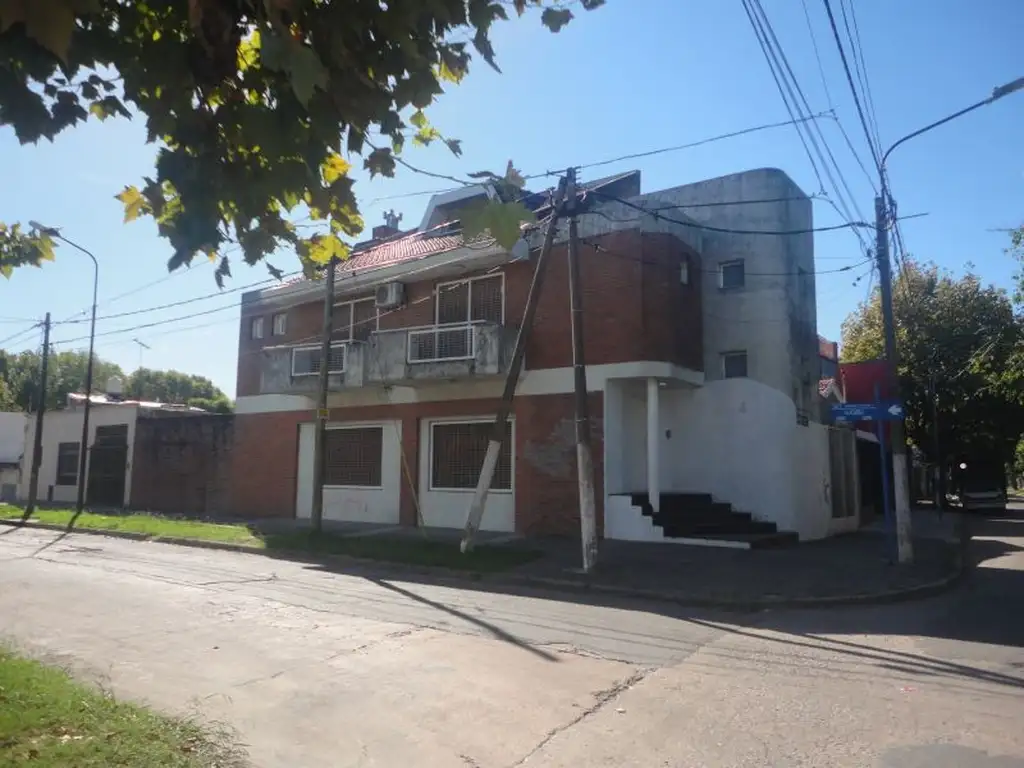 Casa - Venta - Argentina, Santos Lugares - Cuelli 2200