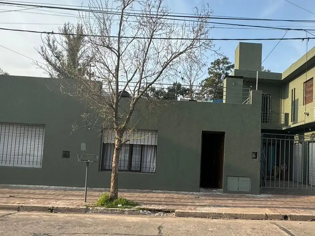 CASA EN VENTA EN PERGAMINO CON COCHERA