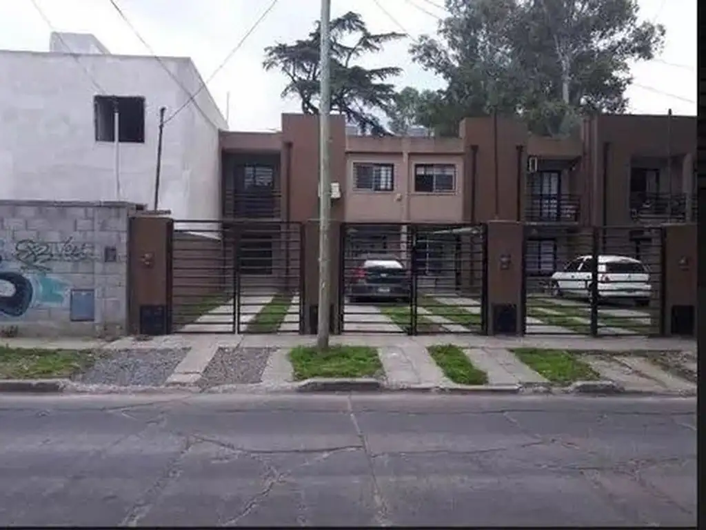 DUPLEX DE 3 AMBIENTES EN VENTA - ITUZAINGO NORTE