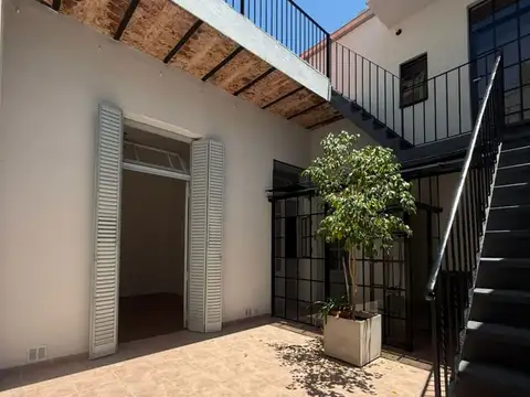 HERMOSO PH - PATIO Y TERRAZA - RECICLADO A NUEVO - USO PROFE