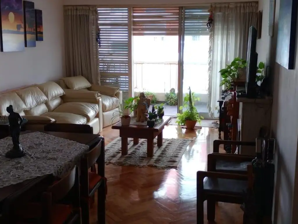 Departamento cuatro ambientes a la venta en Torres Prefectura en Wilde