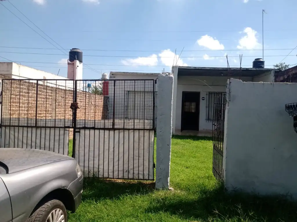 CASA 3 AMBIENTES 150 MTS 2 APROX . GRAN LOTE CON ESPACIO LIBRE PONTEVEDRA