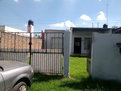 CASA 3 AMBIENTES 150 MTS 2 APROX . GRAN LOTE CON ESPACIO LIBRE PONTEVEDRA