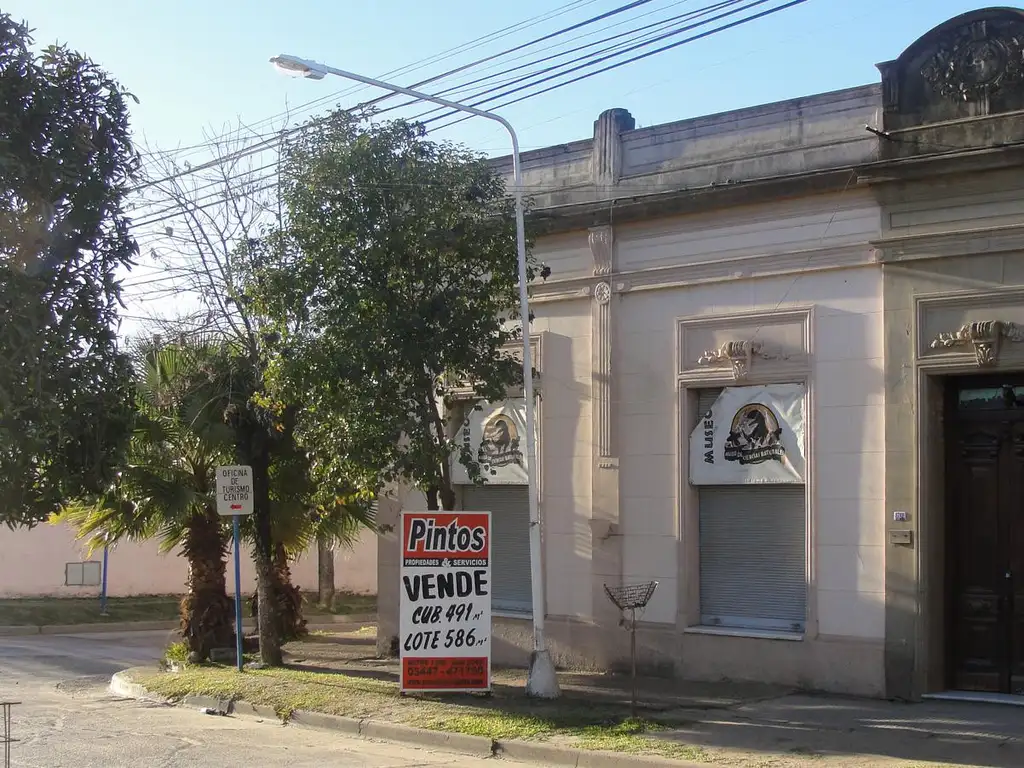 Casona de estilo colonial, local y dpto. Centro de la ciudad. SAN JOSE. ENTRE RIOS