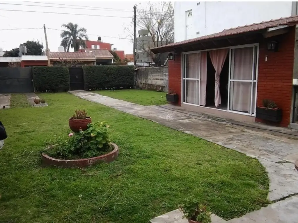 CASA EN EL BARRIO DE ATALAYA AMPLIO LOTE