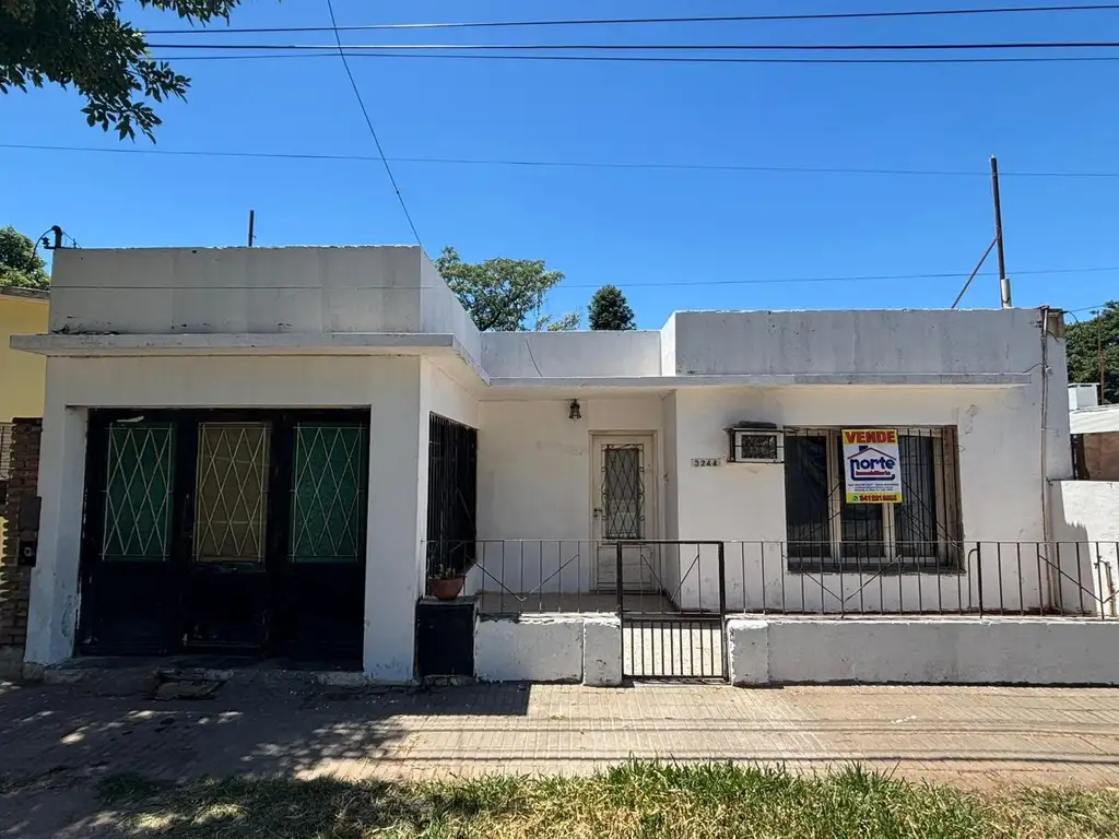 OPORTUNIDAD UNICA, CASA DE 2 DORMITORIOS Y COCHERA