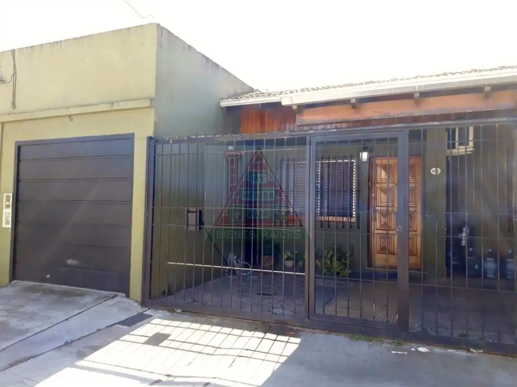 CASA 4 AMBIENTES,  VENTA EN BECCAR