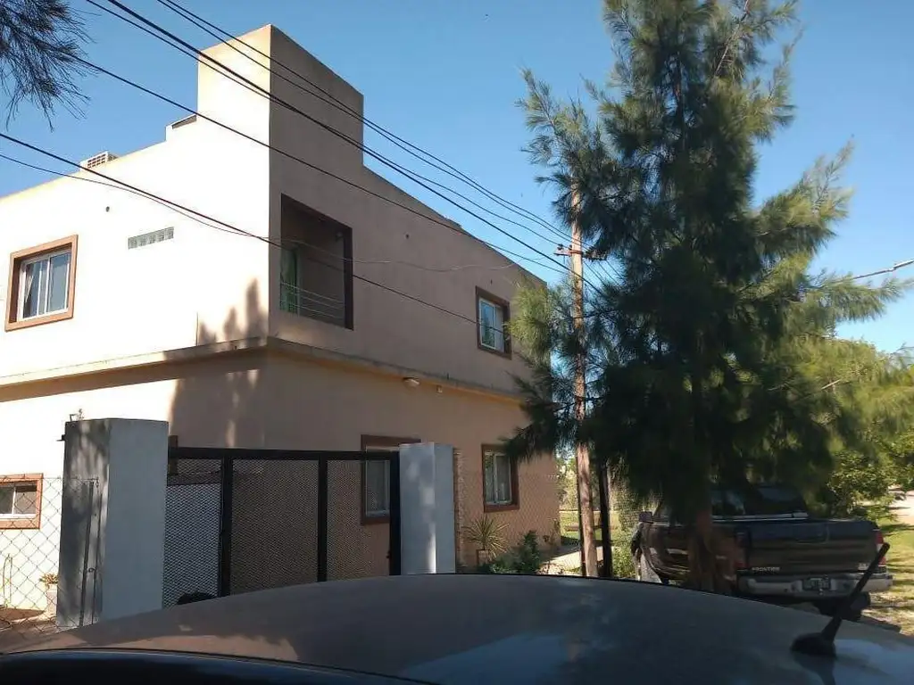 Casa en venta - 4 dormitorios 2 baños 4 cocheras - 1000 mts2 - El Rodeo, Abasto, La Plata