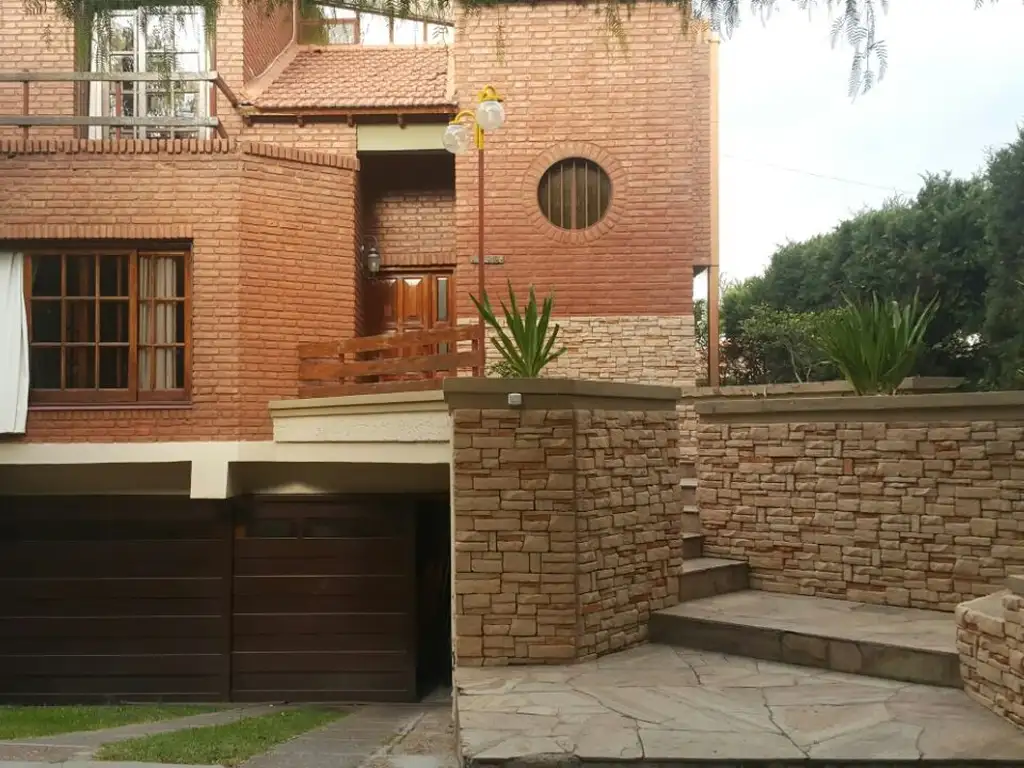 Casa Venta, Barrio Dalvian, Mendoza | Argenprop