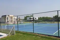 Actividades deportivas futbol, tenis en Brisas de Adrogué en G.B.A. Zona Sur