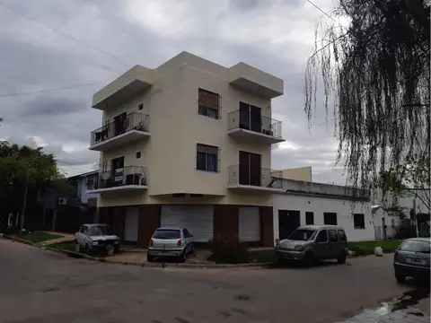 DEPARTAMENTO 3 AMBIENTES VENTA O PERMUTA POR DTO. CABA