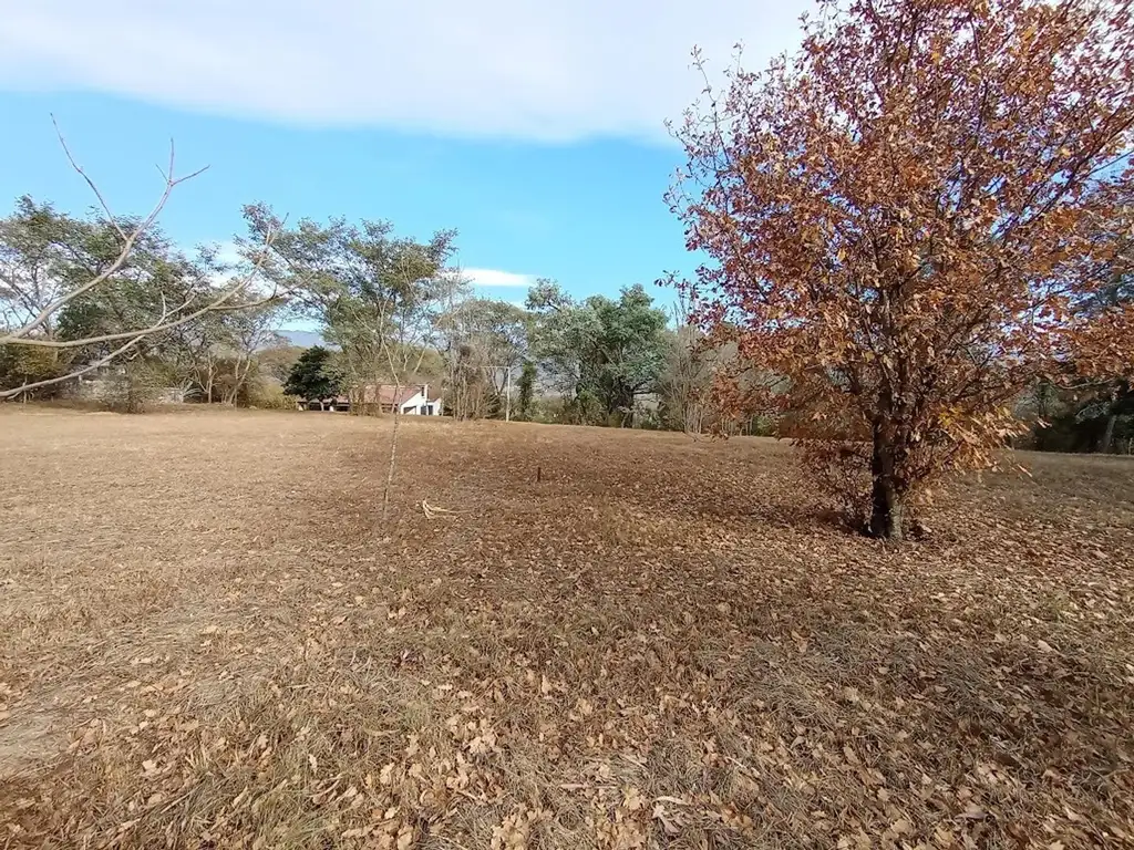 HERMOSA CASA CON BUEN TERRENO EN VENTA