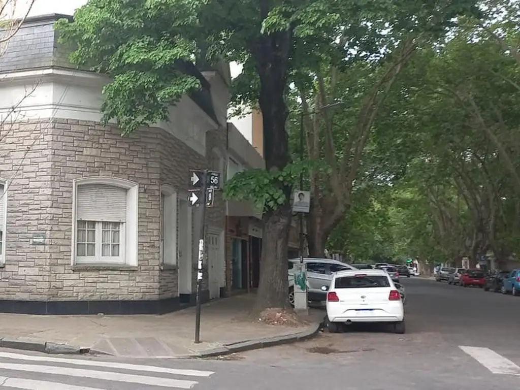 Casa en venta en La Plata - Dacal Bienes Raíces