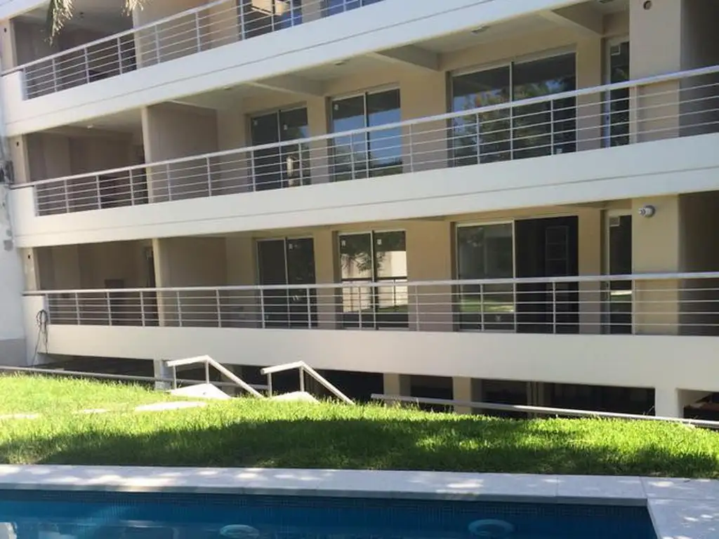 Departamento en Venta -  Av. Libertador. Punta Chica