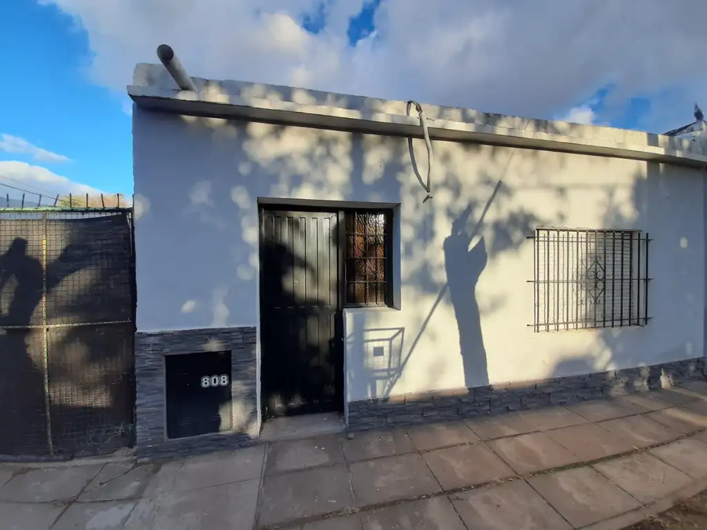 VENTA  - CASA LOTE PROPIO - OPORTUNIDAD -