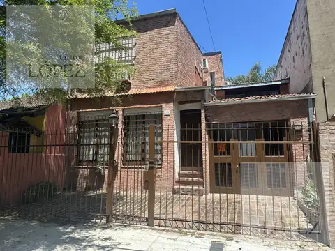 Casa en Venta en Beccar Vias/Libertador, 3 dormitorios con Jardín, excelente ubicación.