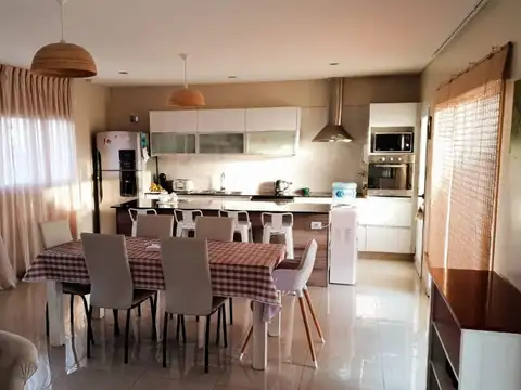 Casa en Venta - 3 dormitorios - USD 360.000