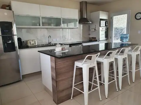Casa en Venta con cochera